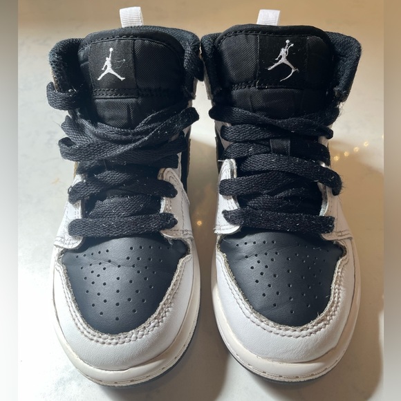 Air Jordan 1 gold/black size 11c - Picture 3 of 4